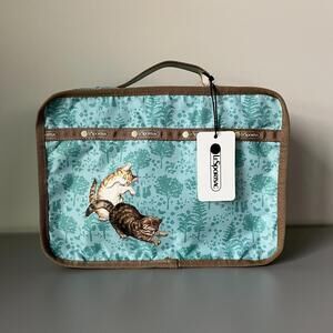 Lesportsac Peter Rabbit Cats Small Organizer in Light Gray NWT